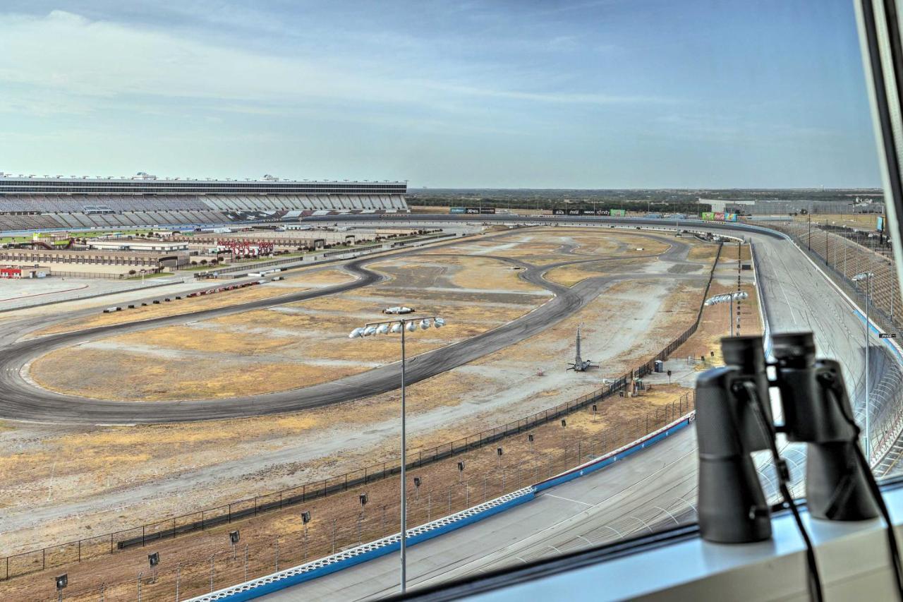 Fort Worth Condo With Racetrack Views And Pool Access エクステリア 写真